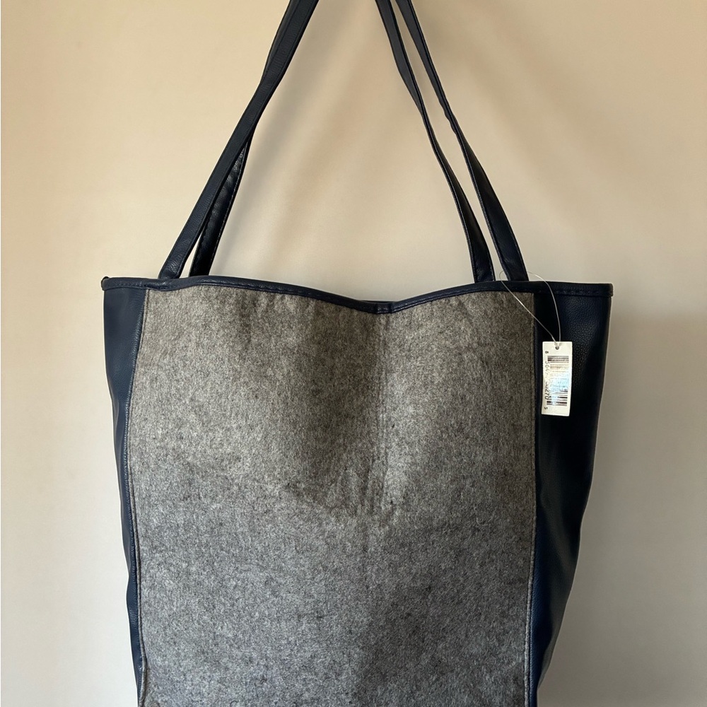 Neiman Marcus Navy and Gray Tote Bag